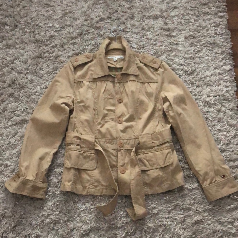 Beige, long sleeve jacket&belt, Tommy Hilfiger; L; hardly worn, like new
